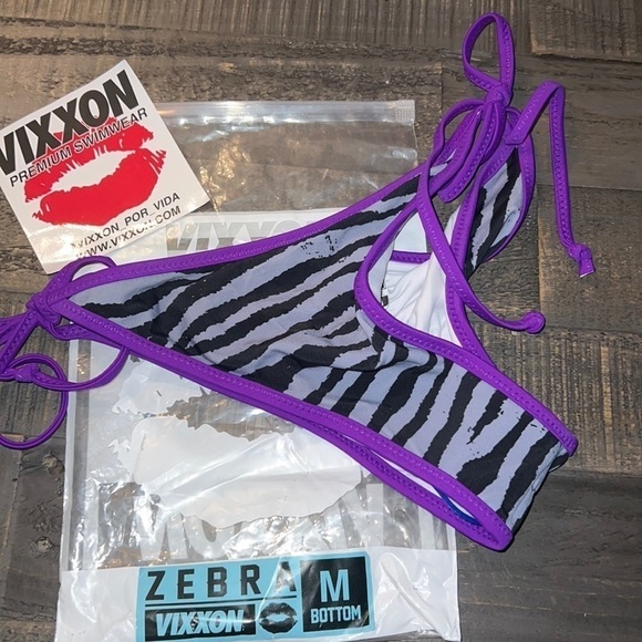 Vixxon Cheeky Scrunch Butt Zebra Bikini Bottoms NWT - Picture 3 of 6